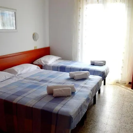 Πανσιόν In Guest - New Cirene Big Quadruple 4 People Half Package Ρίμινι