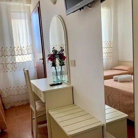 In Guest - New Cirene Big Quadruple 4 People Half Package * Rimini