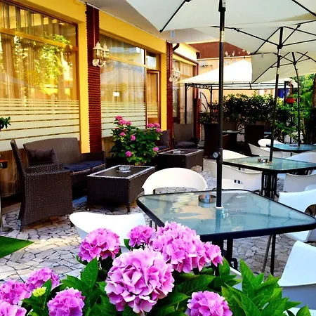 In Guest - New Cirene Big Quadruple 4 People Half Package *